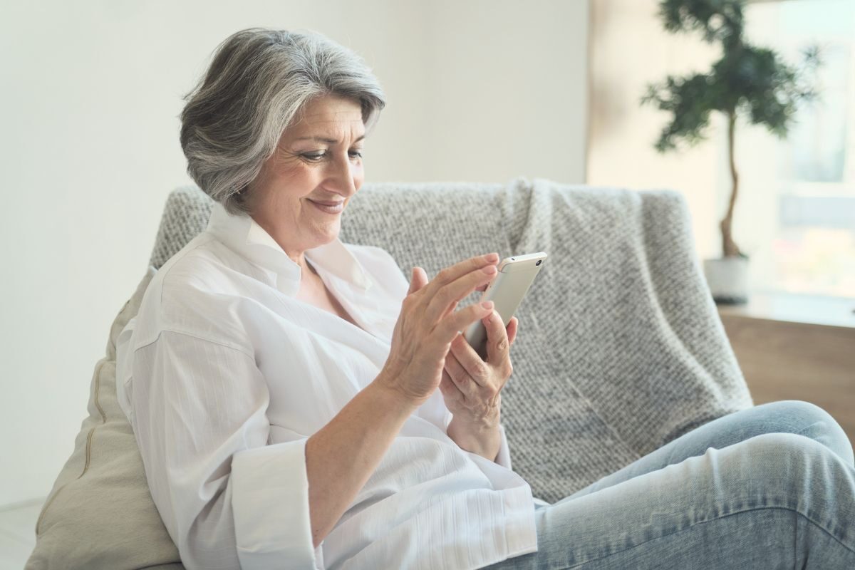 lady on phone