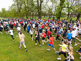 Parkrun group starting their run